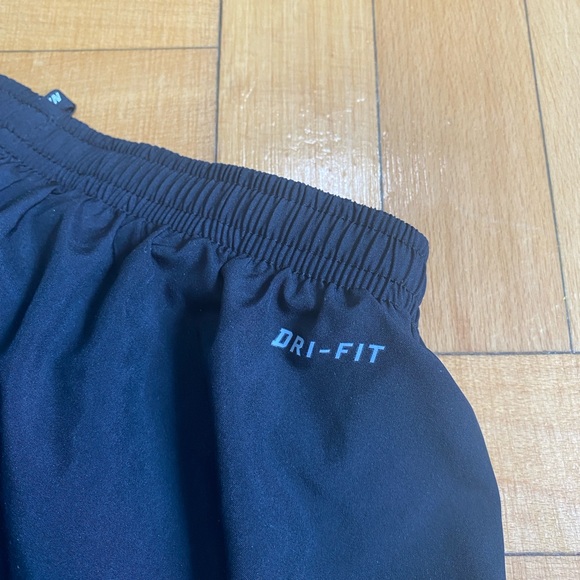 Nike dri-fit jogging shorts. Size small. No defects. - Picture 5 of 7